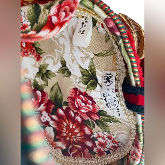 Mary Frances Beaded Poinsettia Purse - Picture 11 of 13